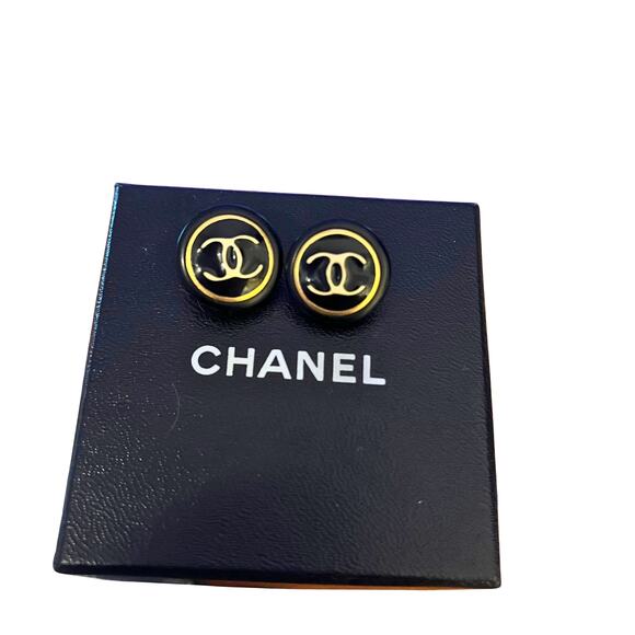 Chanel Logo Clip on Earrings with Box - Picture 1 of 3